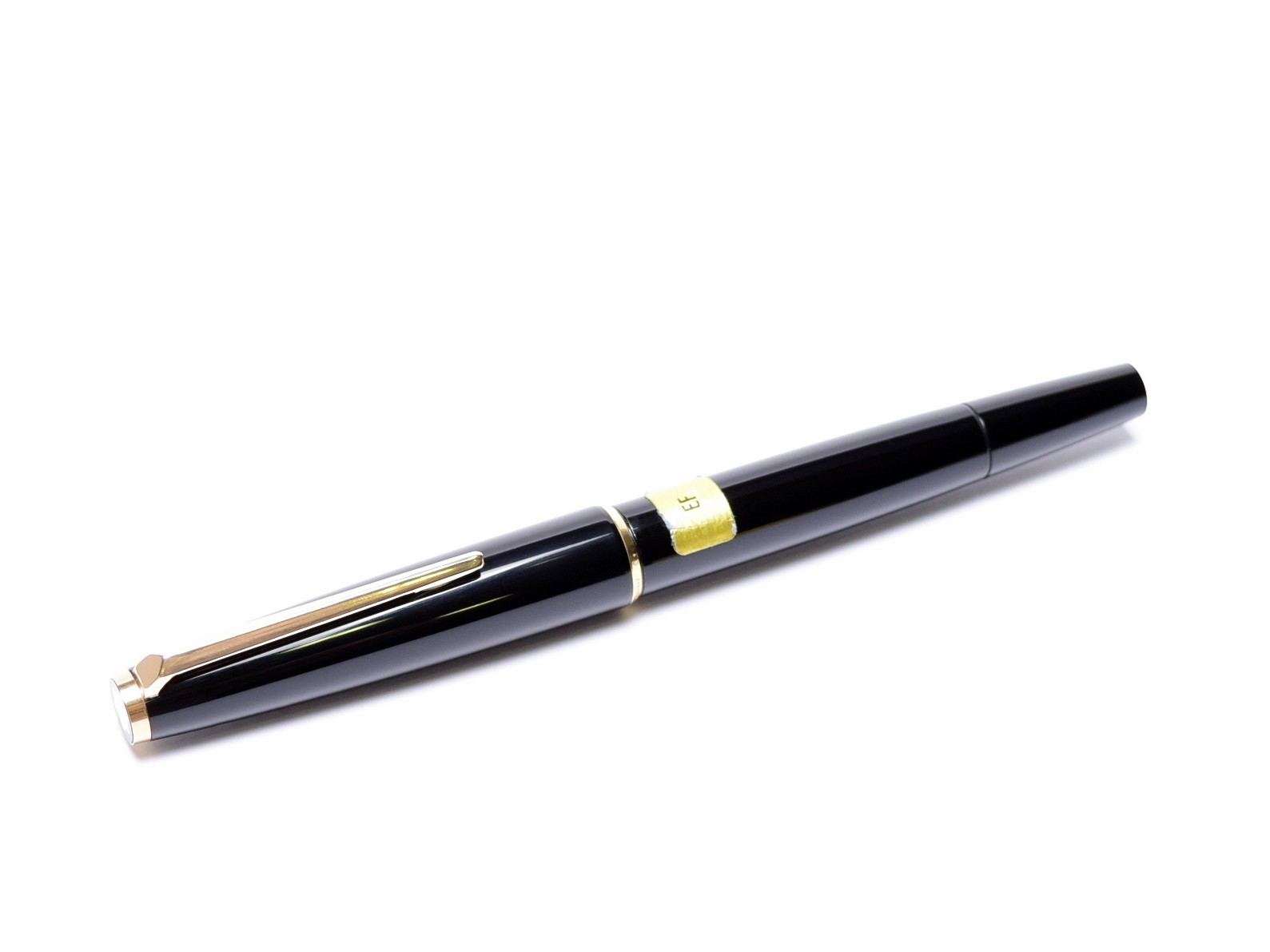 Vintage 1970s MONTBLANC No. 320 Black Resin 14K EF Nib Piston