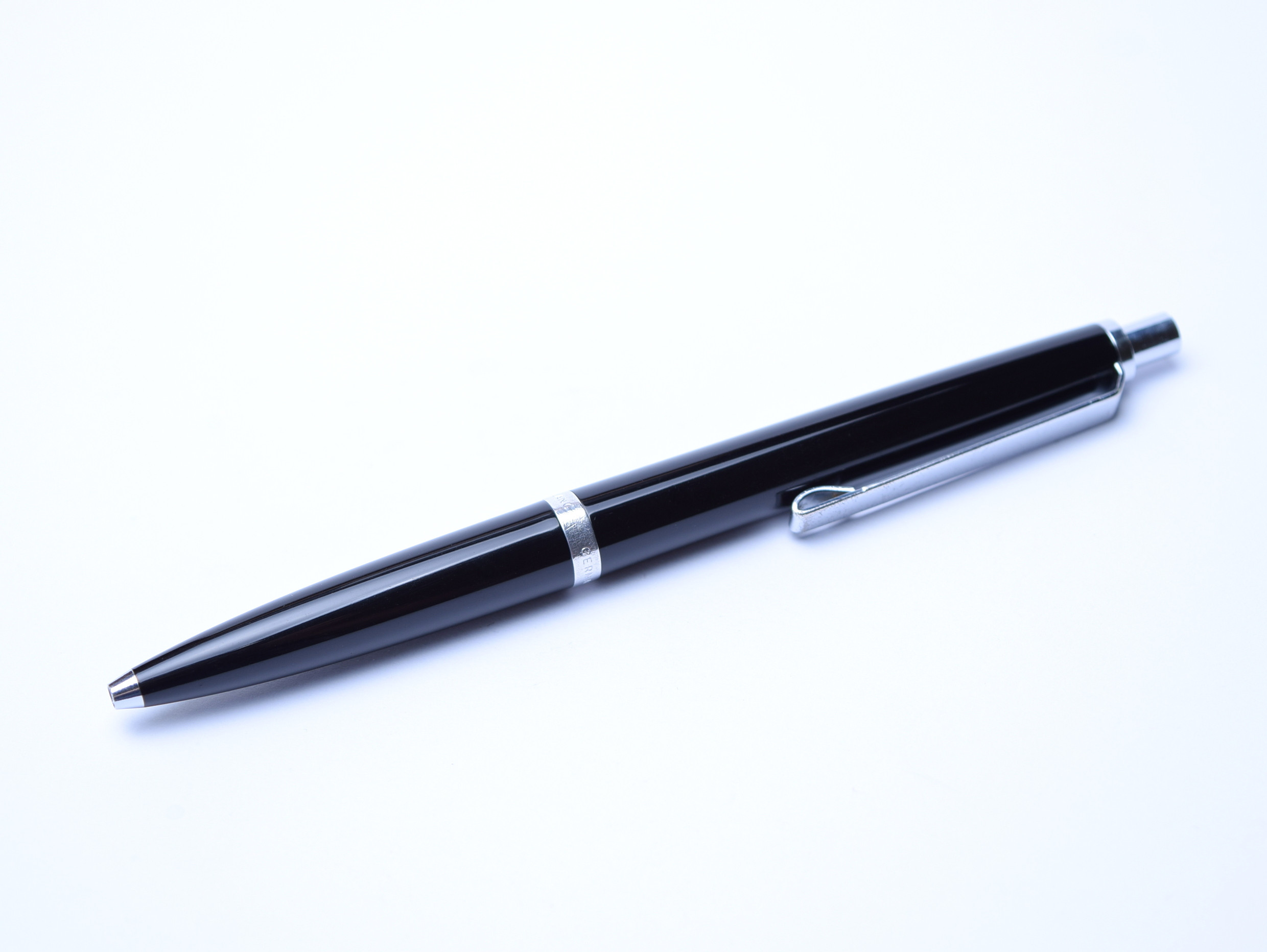 1970s MONTBLANC No.690 Traveller Ballpoint Pen Push Button