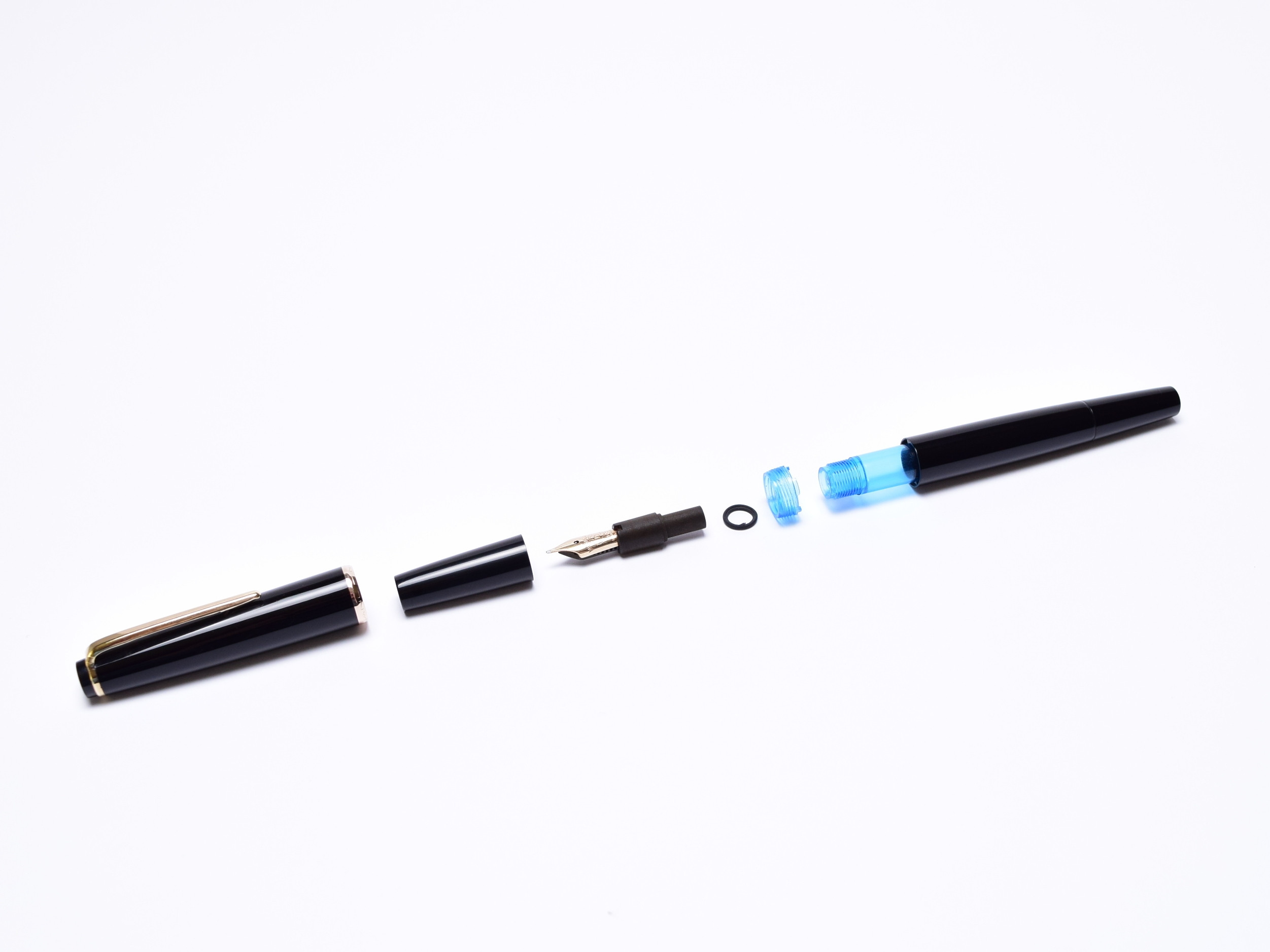 Extremely Rare 1960s MONTBLANC No. 32 With Exposed D Size 14K