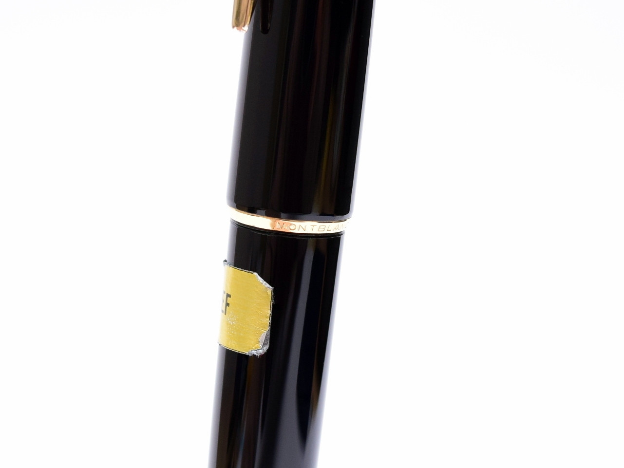Vintage 1970s MONTBLANC No. 320 Black Resin 14K EF Nib Piston