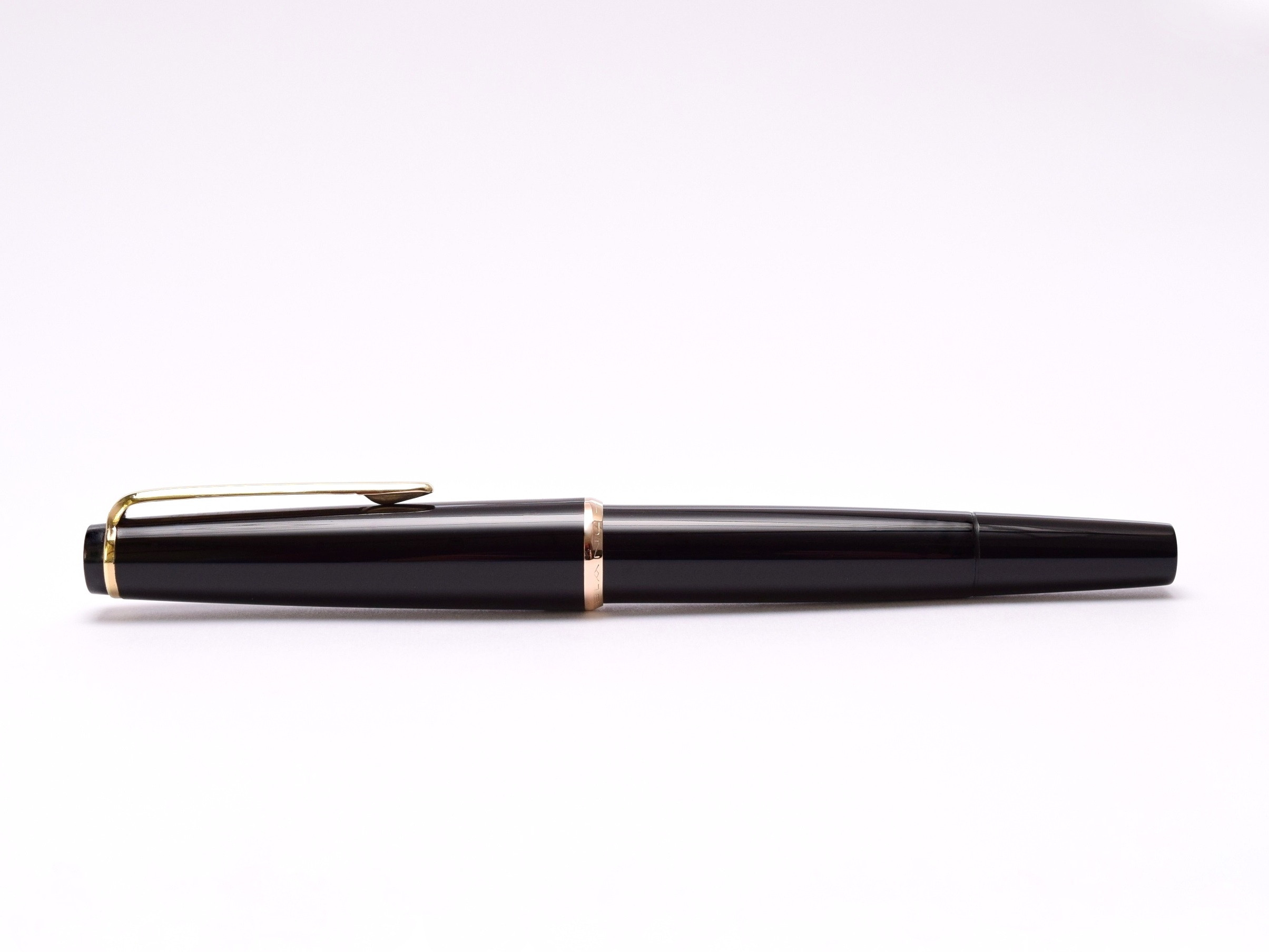 Extremely Rare 1960s MONTBLANC No. 32 With Exposed D Size 14K