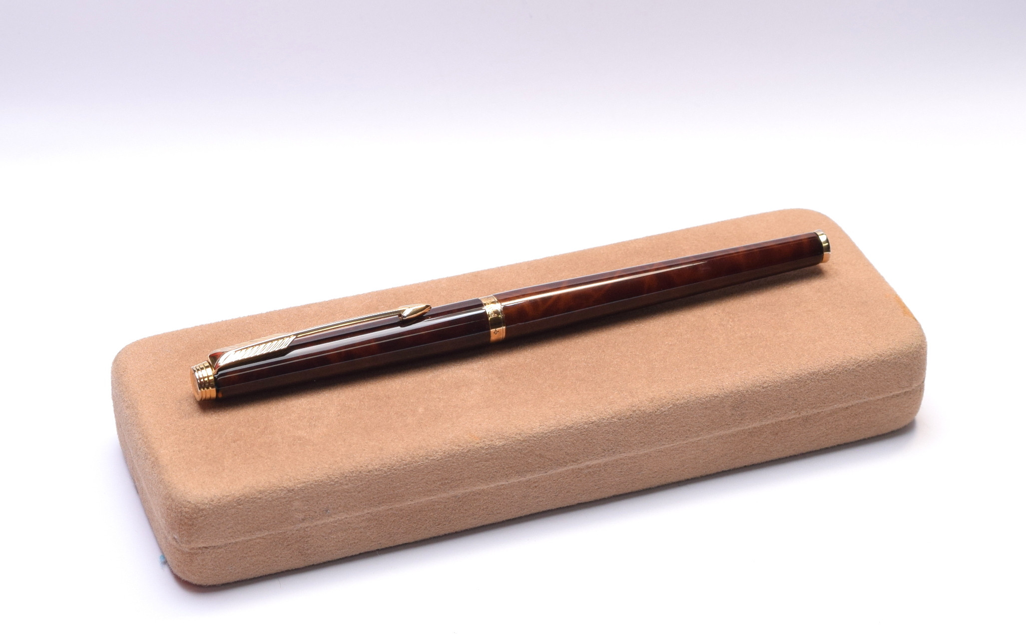 Rare 1st Series - 1980s Parker 180 Lacquer Woodgrain 14K Fine Nib