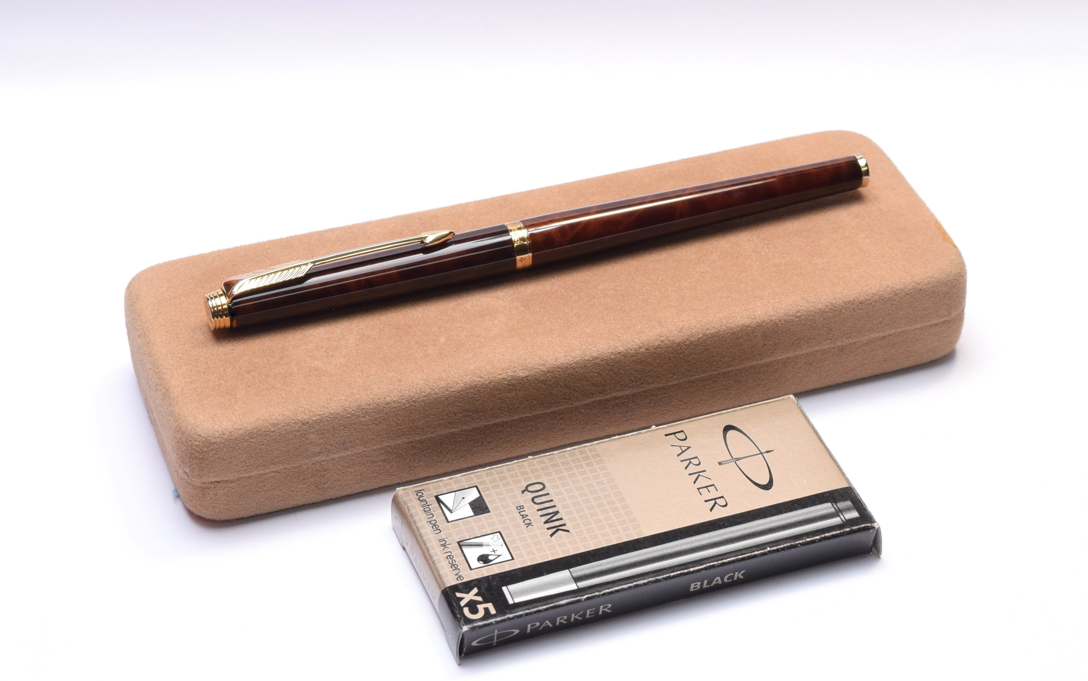 Rare 1st Series - 1980s Parker 180 Lacquer Woodgrain 14K Fine Nib