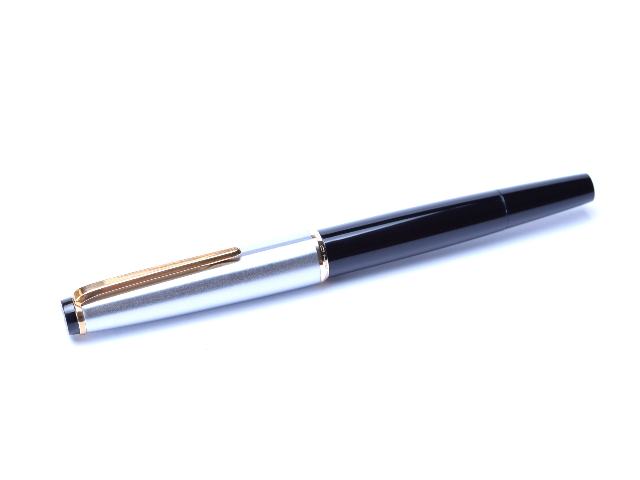 Amazing & Rare 1960s MONTBLANC 32S (32) Black Resin, Steel & Gold