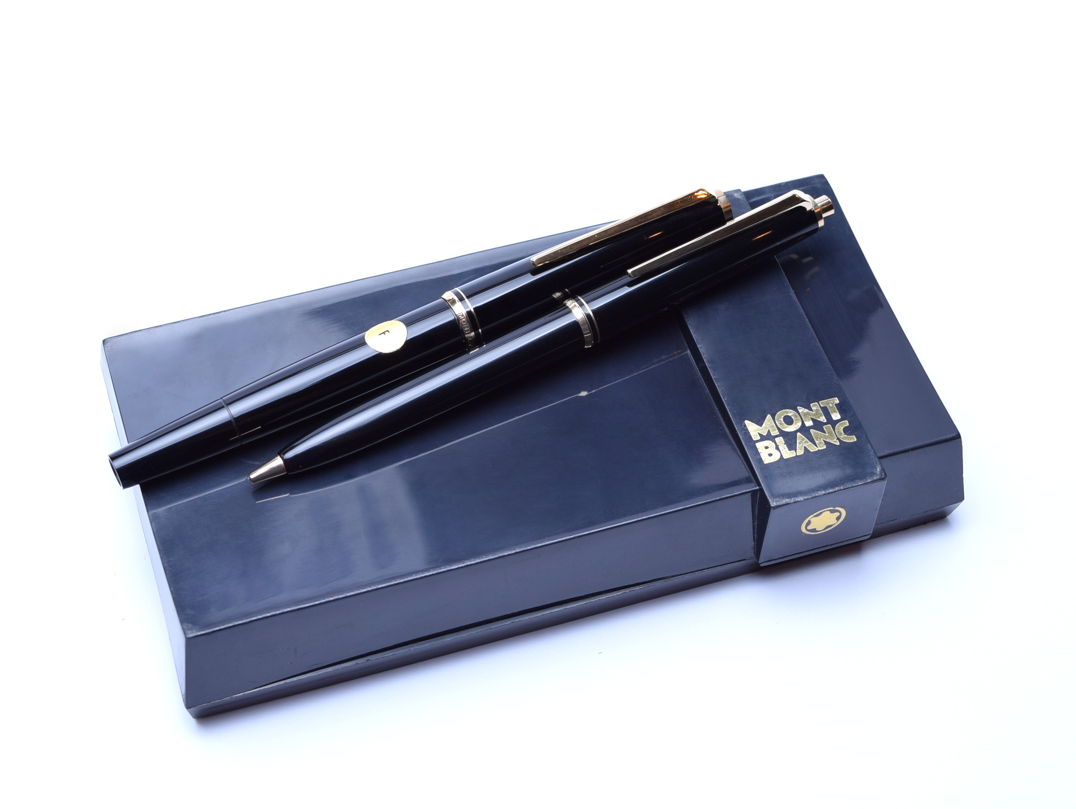 NOS 1970's MONTBLANC 221 & 261 Black Resin & Gold Fountain Pen