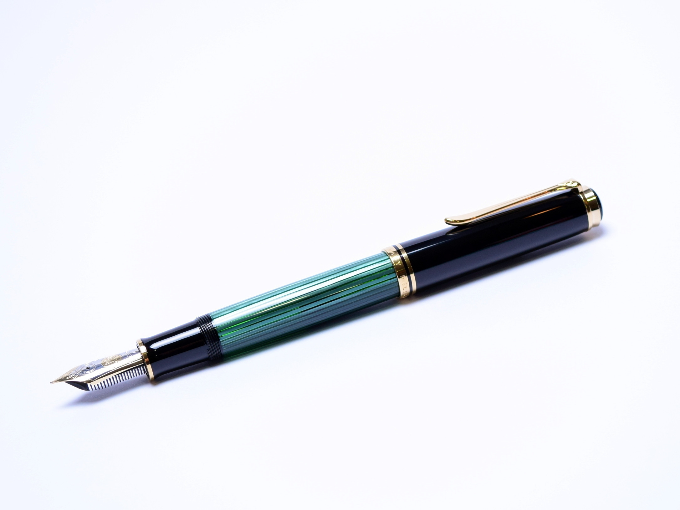 Massive & Oversize PELIKAN M1000 Souveran Flexible F Fine 18C 750