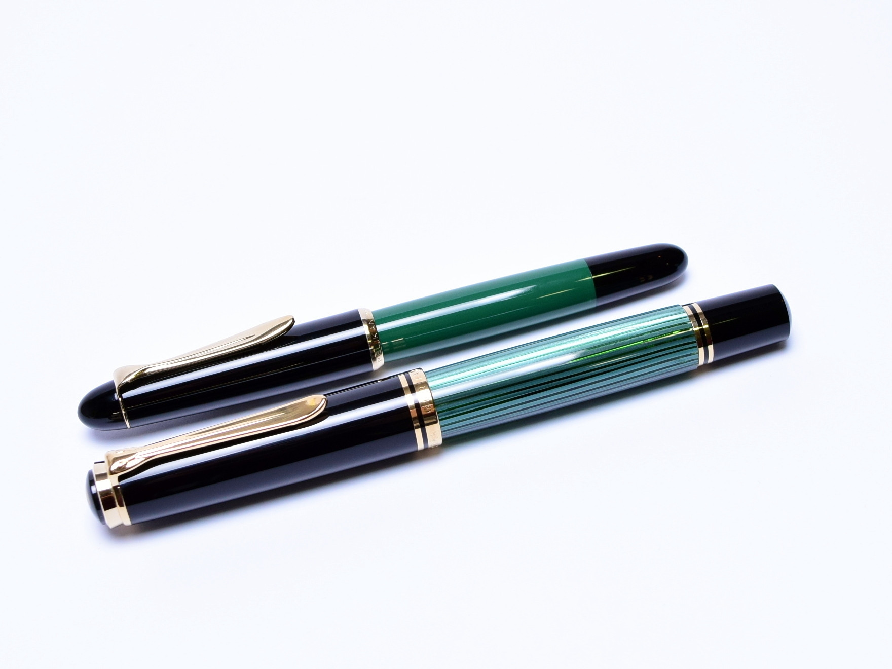 Massive & Oversize PELIKAN M1000 Souveran Flexible F Fine 18C 750