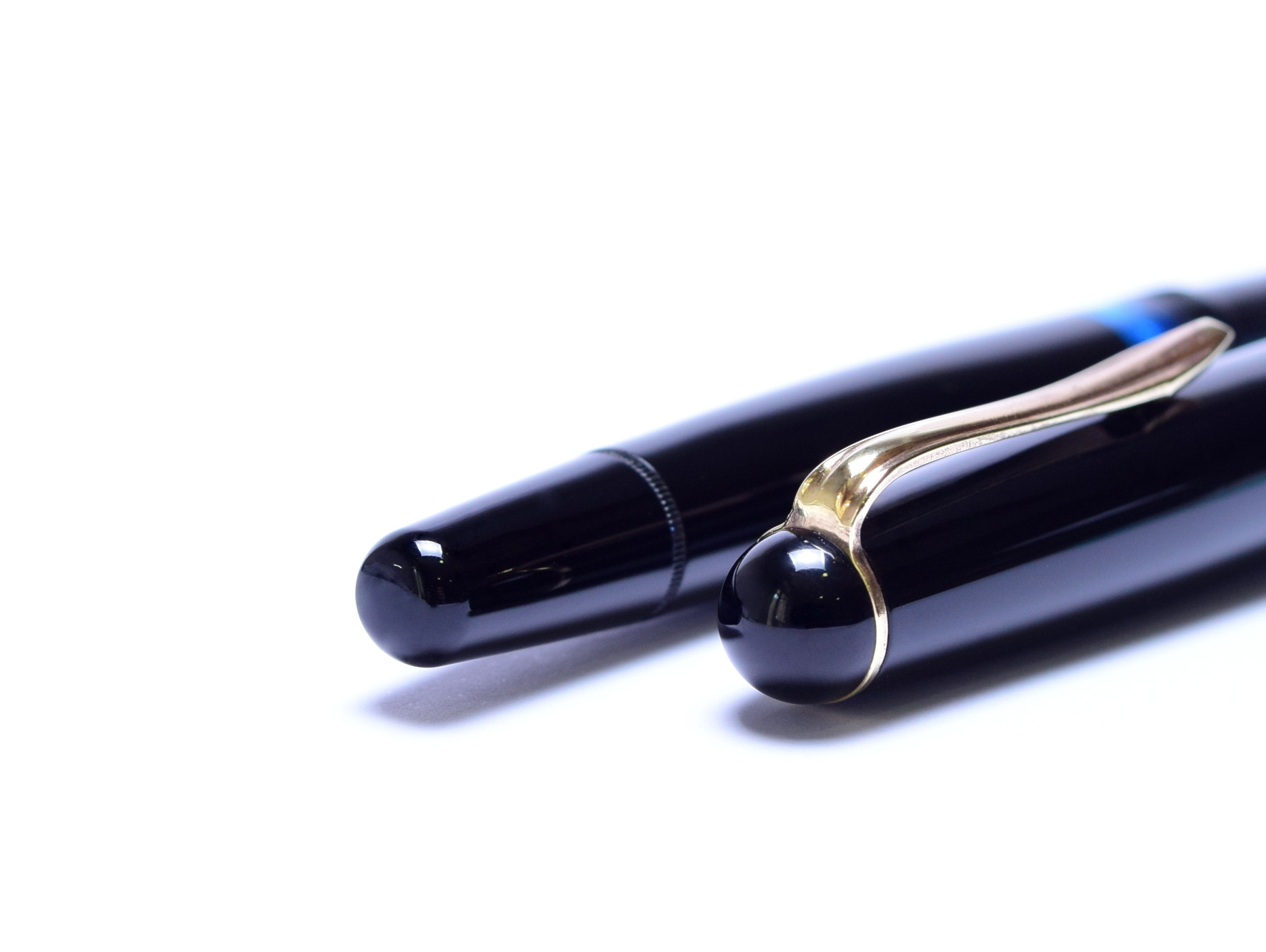 1953 MONTBLANC 042 Monte Rosa Flexible 14K Gold EF Nib