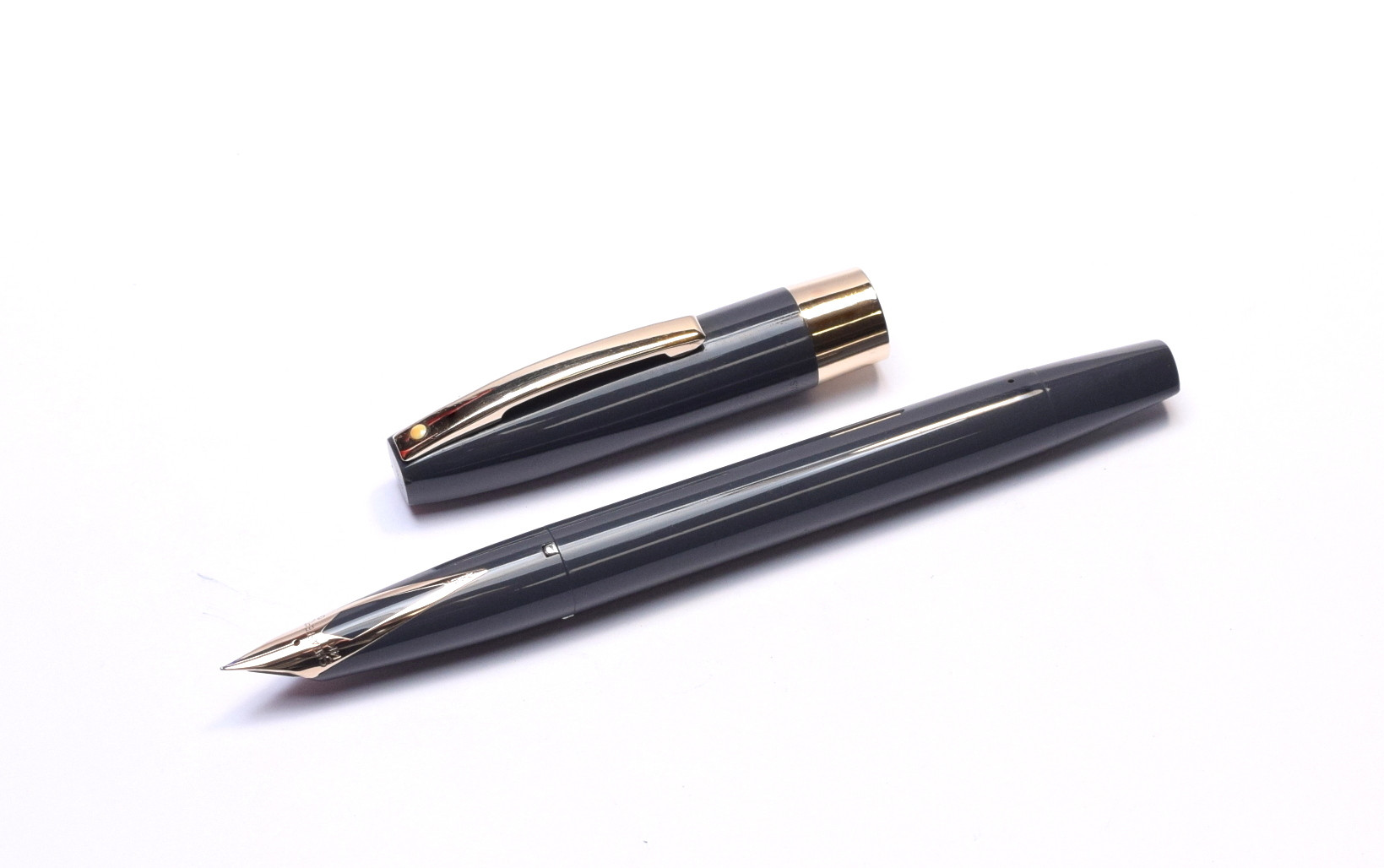 1960s Sheaffer Imperial IV Touchdown Anthracite Grey Resin & Gold