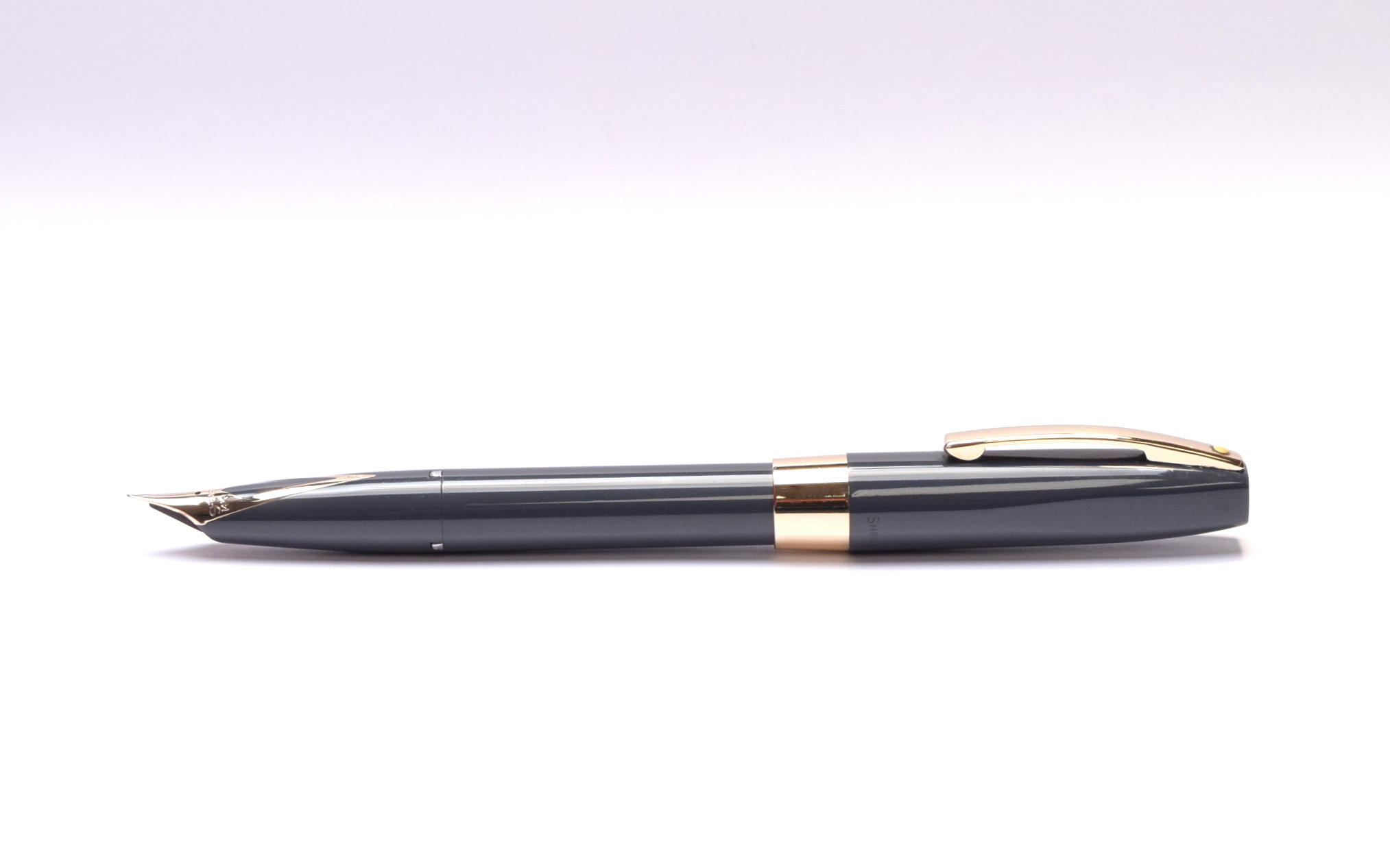 1960s Sheaffer Imperial IV Touchdown Anthracite Grey Resin & Gold ...