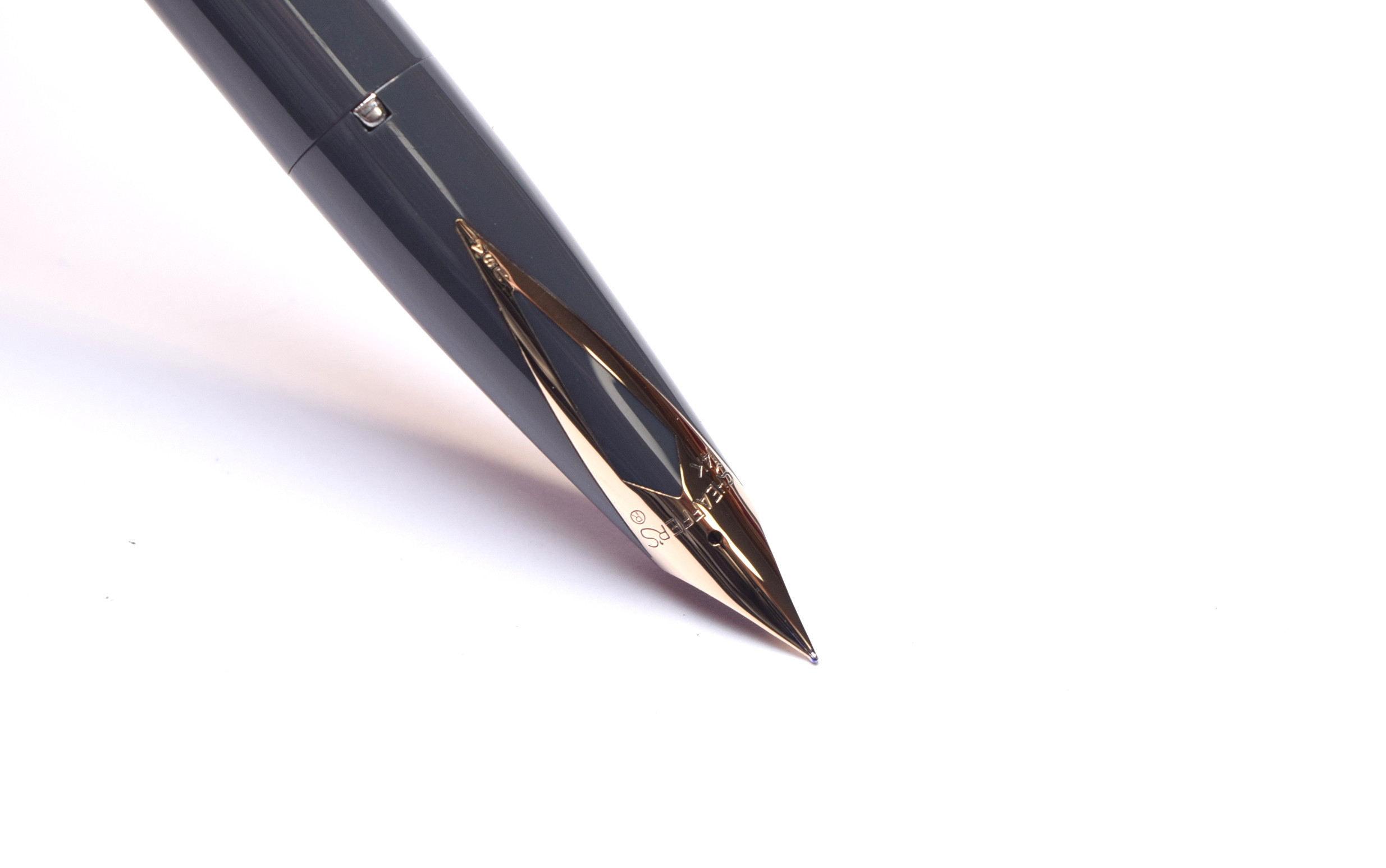 1960s Sheaffer Imperial IV Touchdown Anthracite Grey Resin & Gold ...