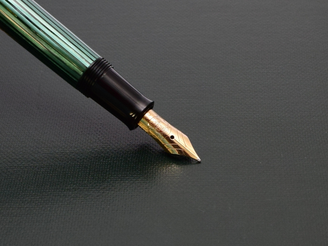 Original 1982 PELIKAN M400 400 Flexible OM Oblique Medium 14K 585