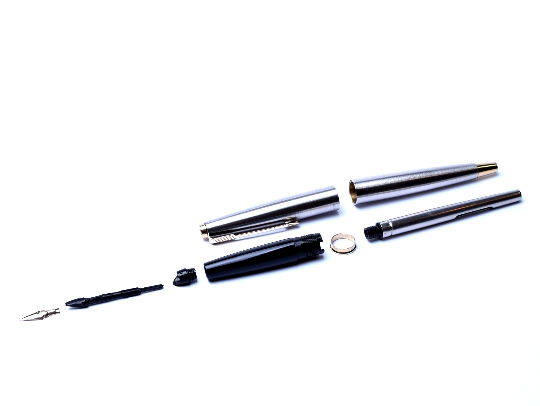Stylo Plume Parker 45 Vintage Angleterre - Plaqué Or - Bon état Général - Manque L'extrémité Du Corps