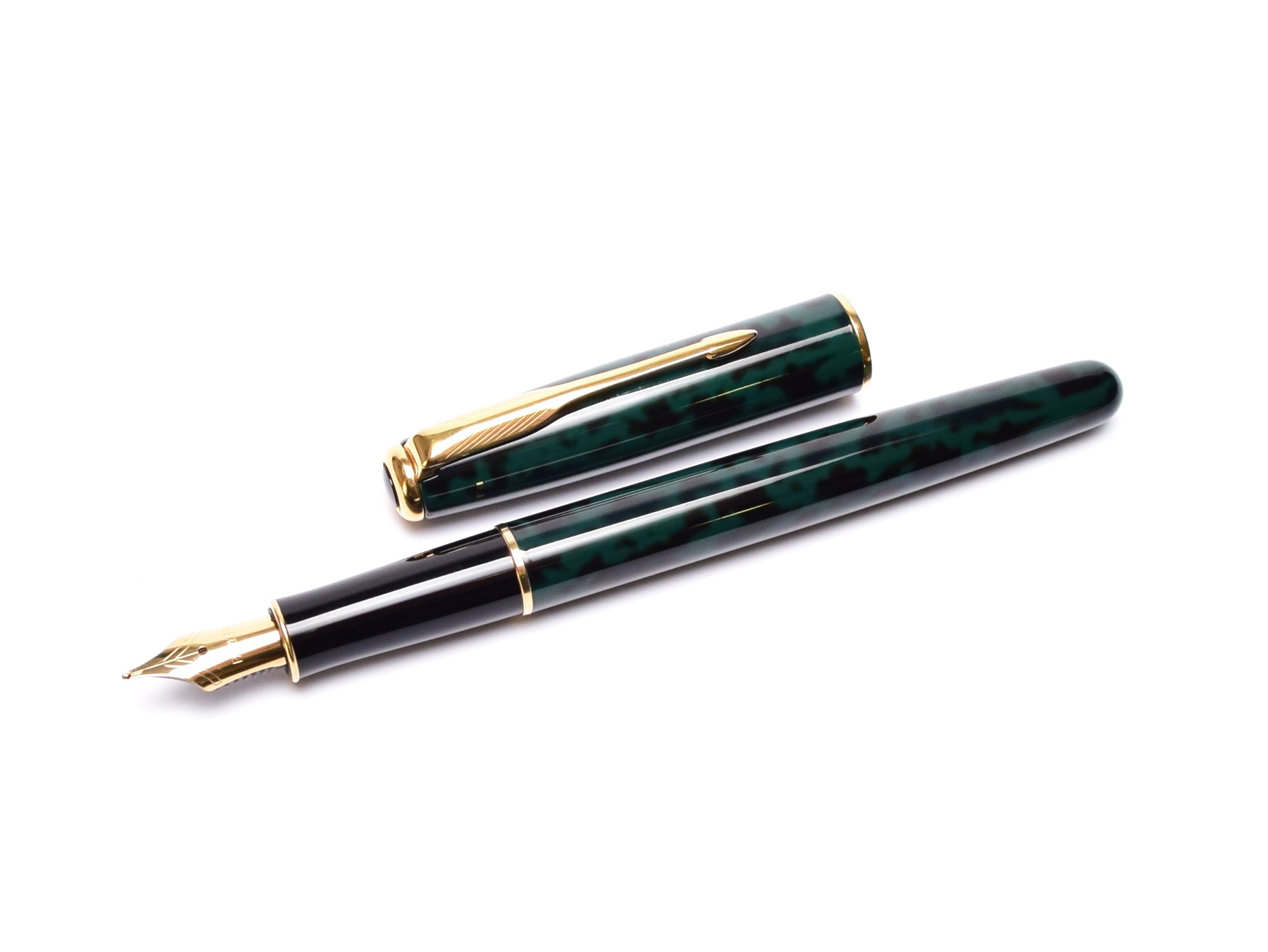 Vintage Parker Sonnet Forest Green Lacquer & Gold Plated Trims