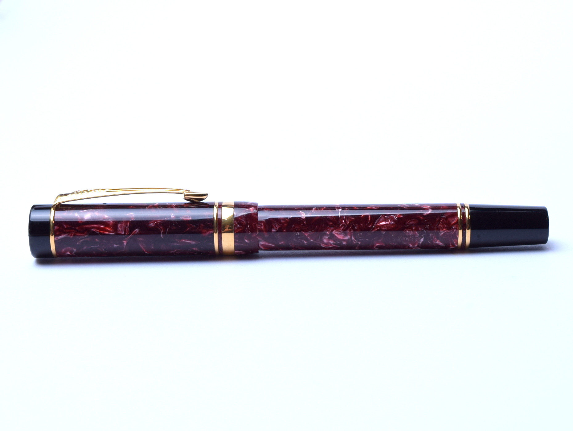 1990 PARKER Duofold International Centennial Red Marble 18K 750