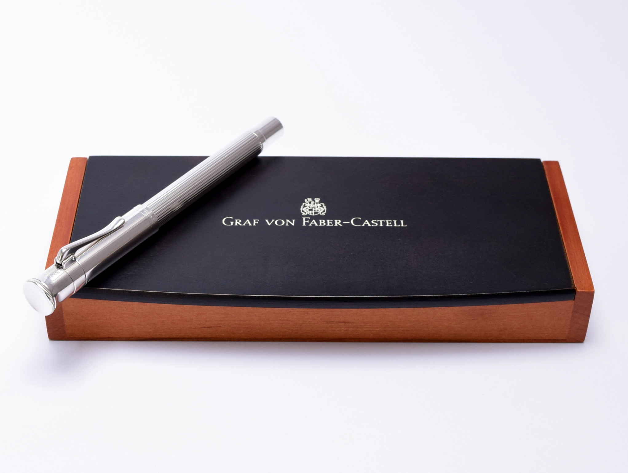 Stunning Oversize Graf von Faber-Castell Classic Collection Ribbed