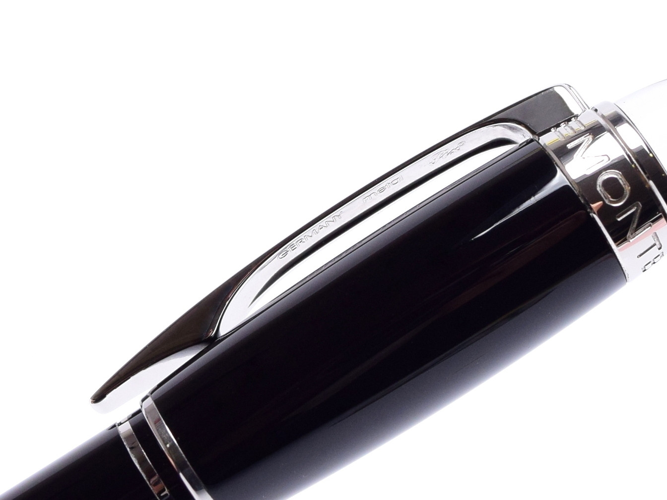 Classic Montblanc STARWALKER Precious Black Resin & Platinum Trim  display picture 1