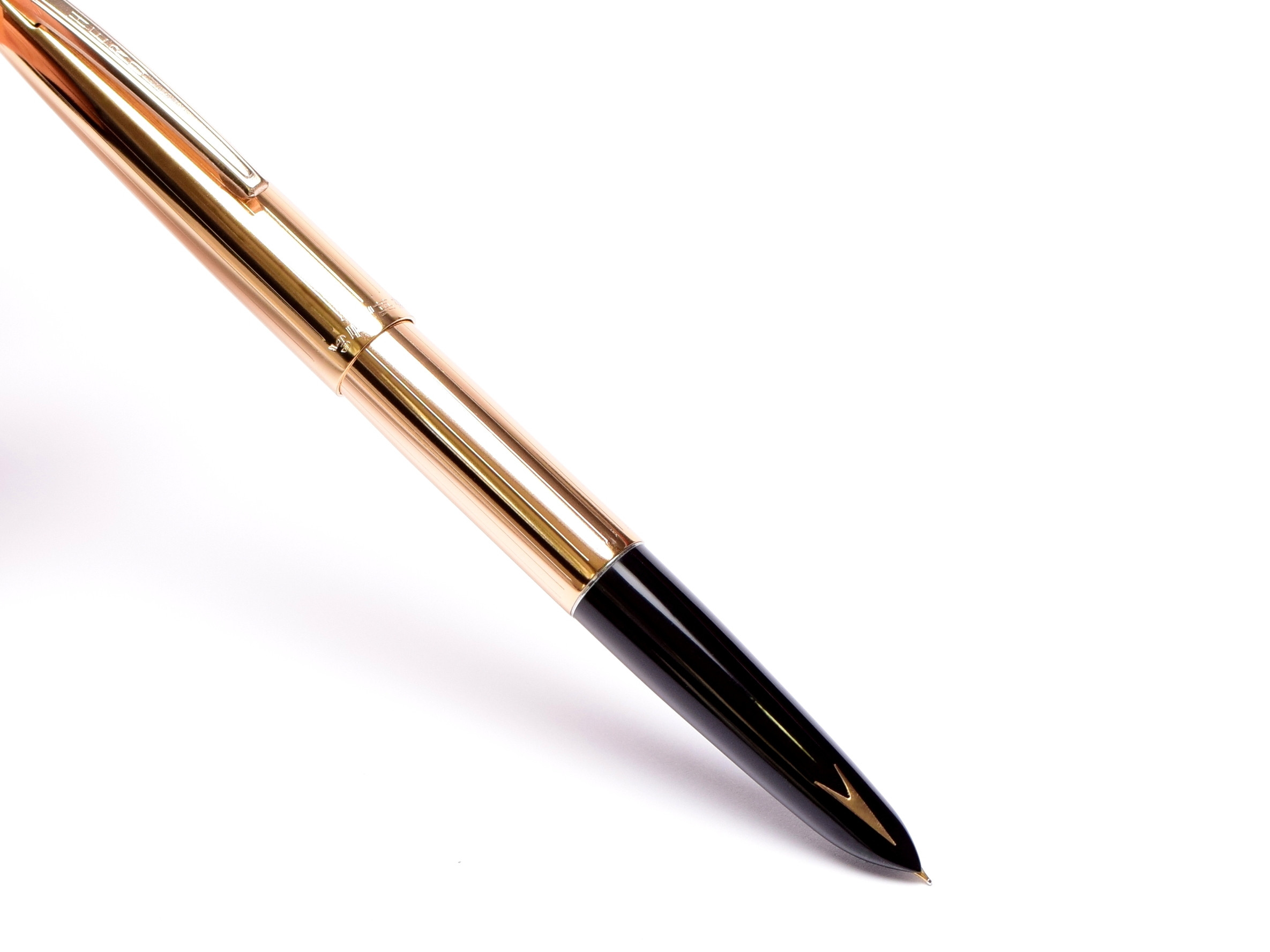 HERO #7035 Deluxe Black Fountain Pen Fine Hooded Nib Gold Trim Arrow Clip UK! 