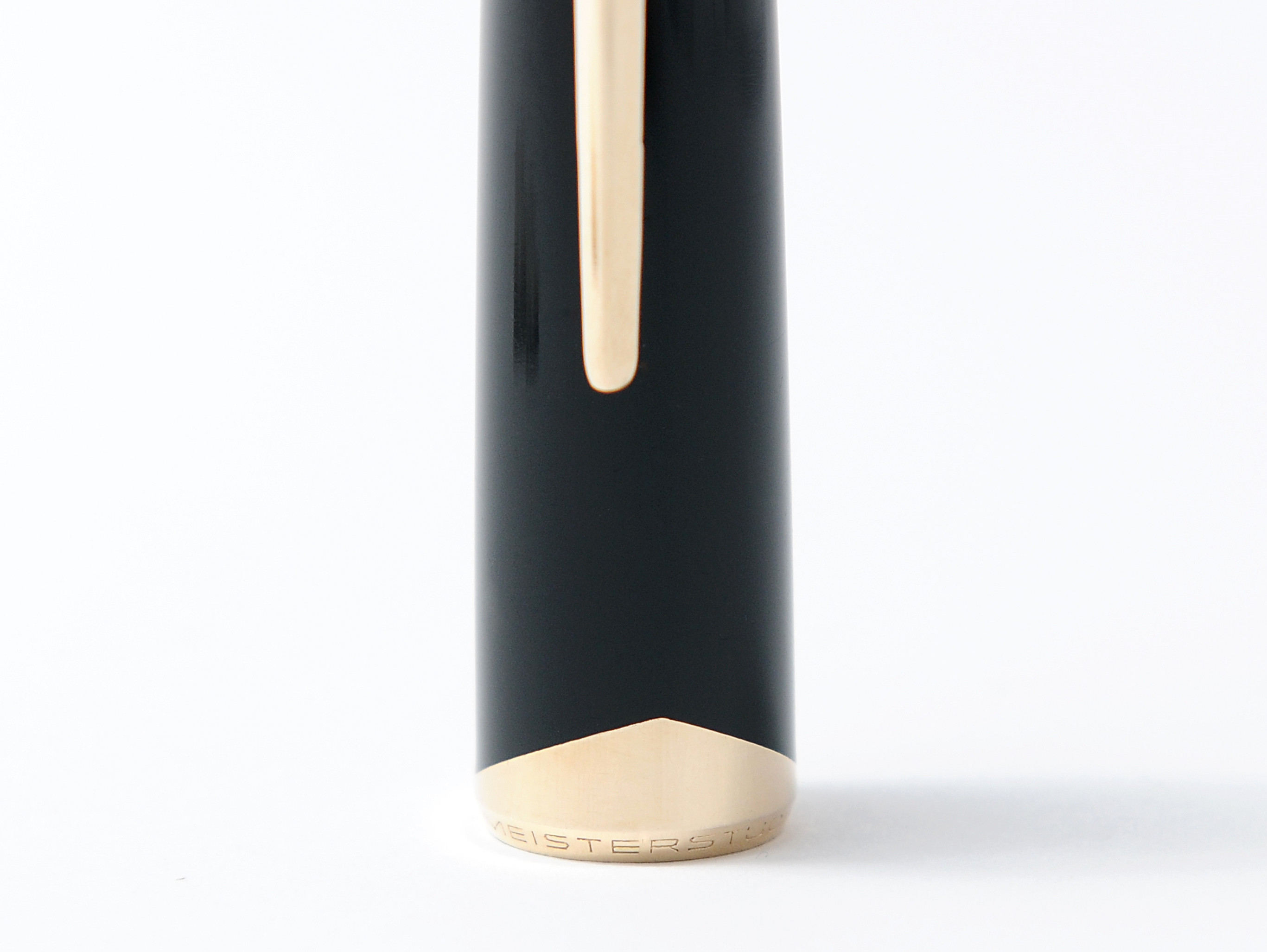 Stunning 1960s MONTBLANC 12 Masterpiece Meisterstuck Black Resin